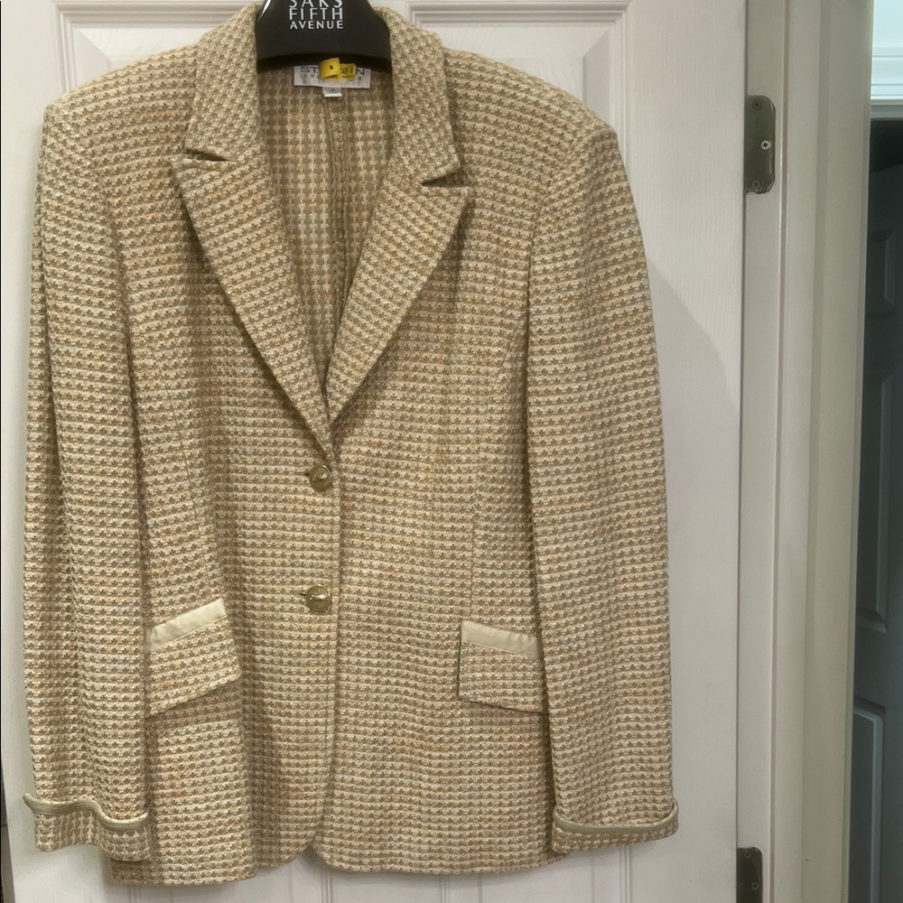St. John Tan and Cream Checkered Blazer Excellent!! Condition!!